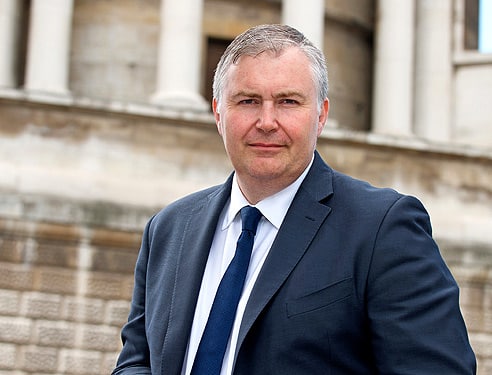 Be25_09.AXA_Lee-Sanders