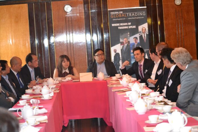 cloud-roundtable-702