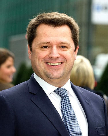 Be31-HSBC_MarcTuehl-375x472