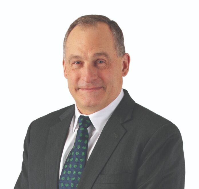 royal_dan_1900x1800_flat_white