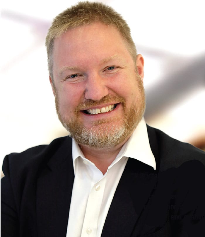 Be45_CurveGlobal_Andy-Ross_700x809