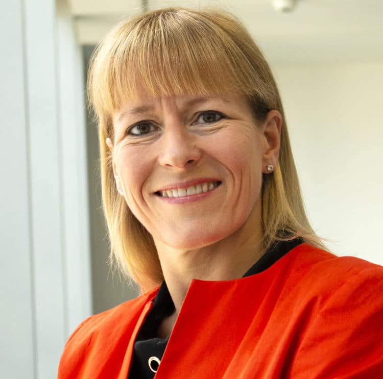 Be46_WEB_Charlotte Crosswell_HS