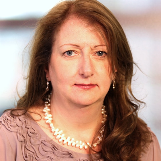 Stephanie Clarke, Headshot_SQUARE