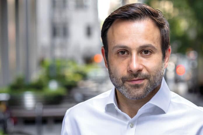 Be57_Web_Eugene-Markman-900x600