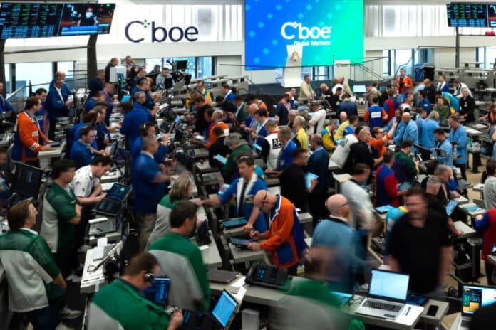Cboe_open outcry-2_900x600