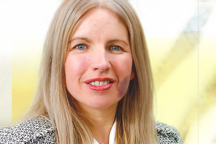 10872_0043 - Kirstie MacGillivray