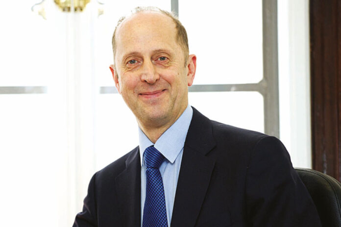 Be59_Web_Mark_Ford_900x600