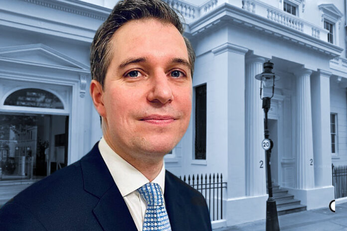 Lloyd McAllister_Carmignac_900x600