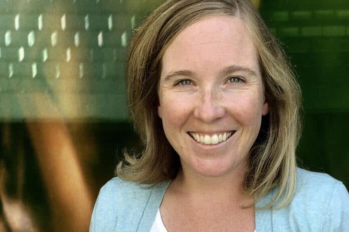 Molly Betournay_Invesco_900x600