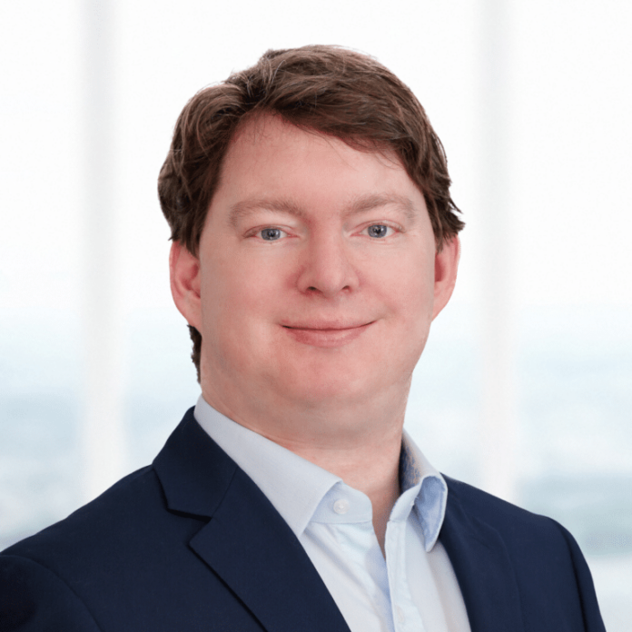 Jonathan-Dixon-Headshot-1-768x768