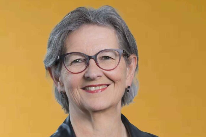 Stéphanie Paix, CEO, Natixis Stéphanie Paix, CEO, Natixis